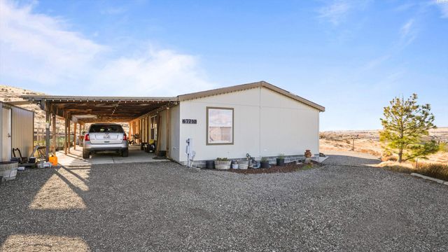67710 N Lob Lane, Benton City, WA 99320