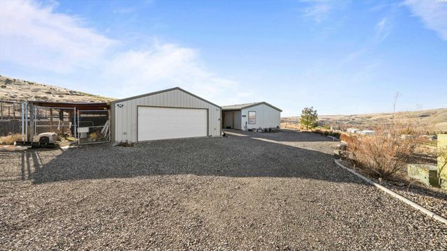67710 N Lob Lane, Benton City, WA 99320