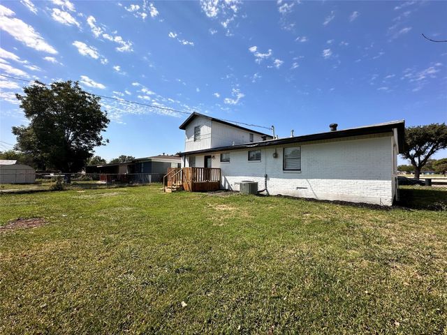 1722 Hillcrest Street, Mesquite, TX 75149