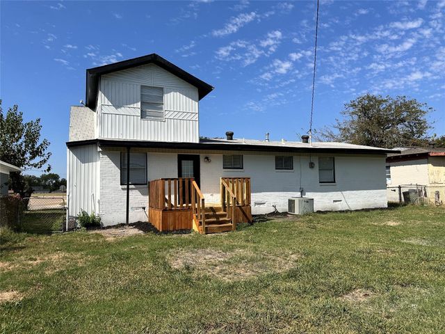 1722 Hillcrest Street, Mesquite, TX 75149