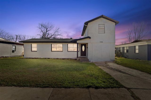 1722 Hillcrest Street, Mesquite, TX 75149