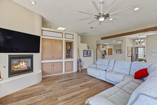12816 Sandia Ridge Place NE, Albuquerque, NM 87111