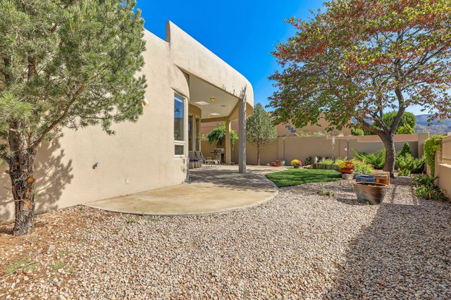 12816 Sandia Ridge Place NE, Albuquerque, NM 87111