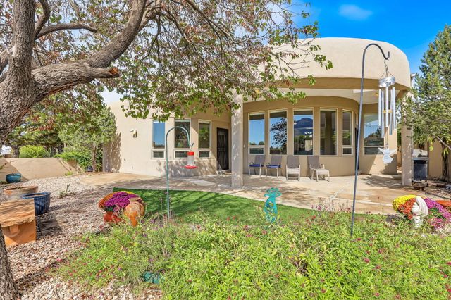 12816 Sandia Ridge Place NE, Albuquerque, NM 87111