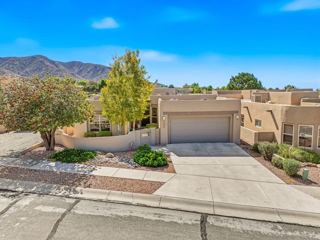12816 Sandia Ridge Place NE, Albuquerque, NM 87111