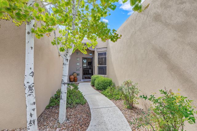 12816 Sandia Ridge Place NE, Albuquerque, NM 87111