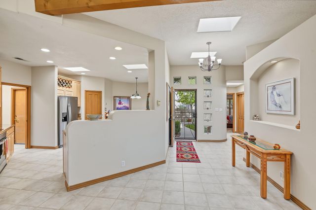 12816 Sandia Ridge Place NE, Albuquerque, NM 87111
