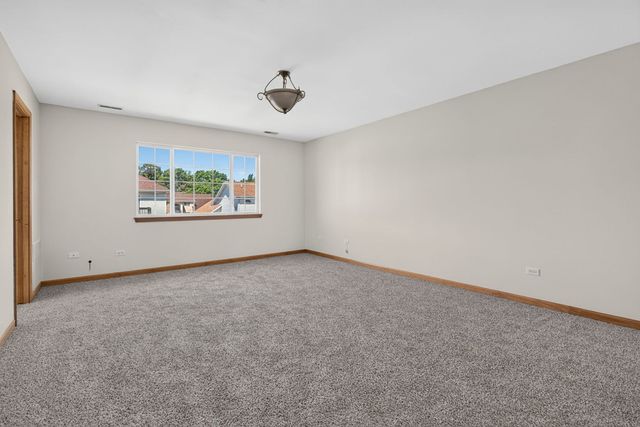 18020 Charlotte Drive, Lansing, IL 60438