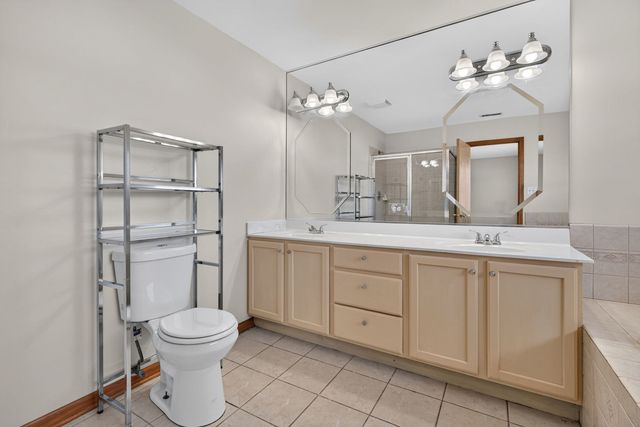 18020 Charlotte Drive, Lansing, IL 60438