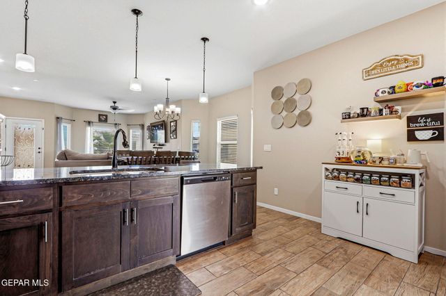 13066 GRANTHAM Lane, El Paso, TX 79928