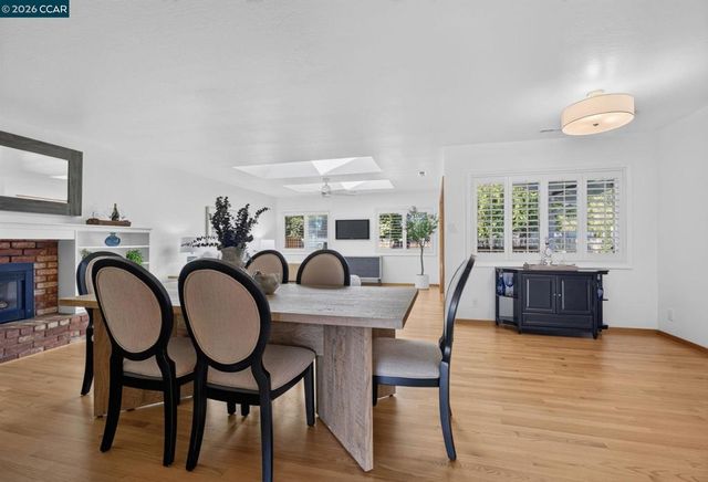 827 Wilmore Ave, Concord, CA 94518