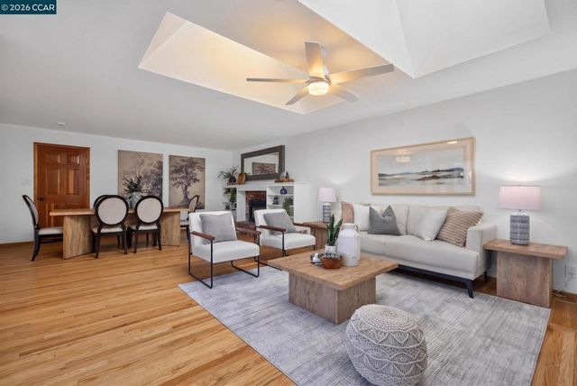 827 Wilmore Ave, Concord, CA 94518