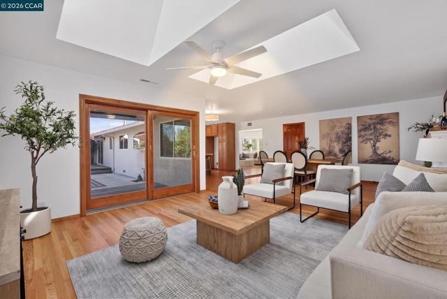 827 Wilmore Ave, Concord, CA 94518