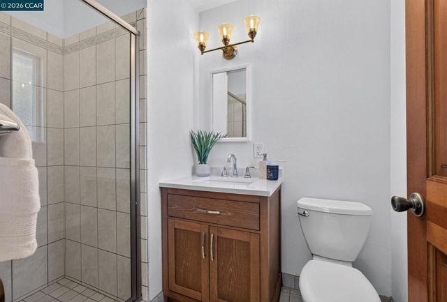 827 Wilmore Ave, Concord, CA 94518