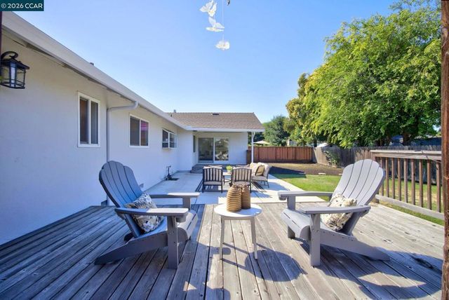 827 Wilmore Ave, Concord, CA 94518