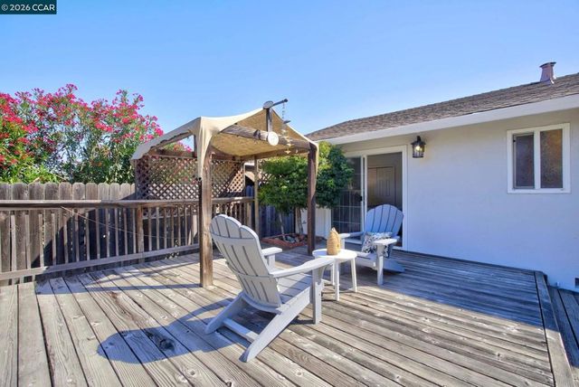 827 Wilmore Ave, Concord, CA 94518