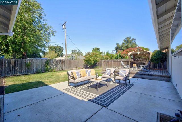 827 Wilmore Ave, Concord, CA 94518
