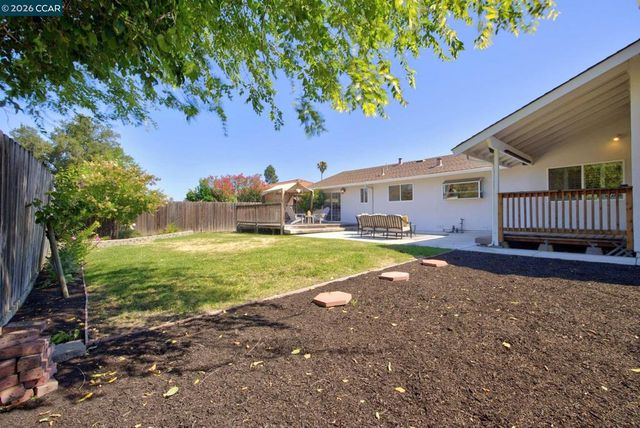 827 Wilmore Ave, Concord, CA 94518