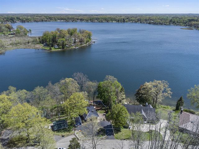 13872 Fineview Bluff Drive, Battle Creek, MI 49017