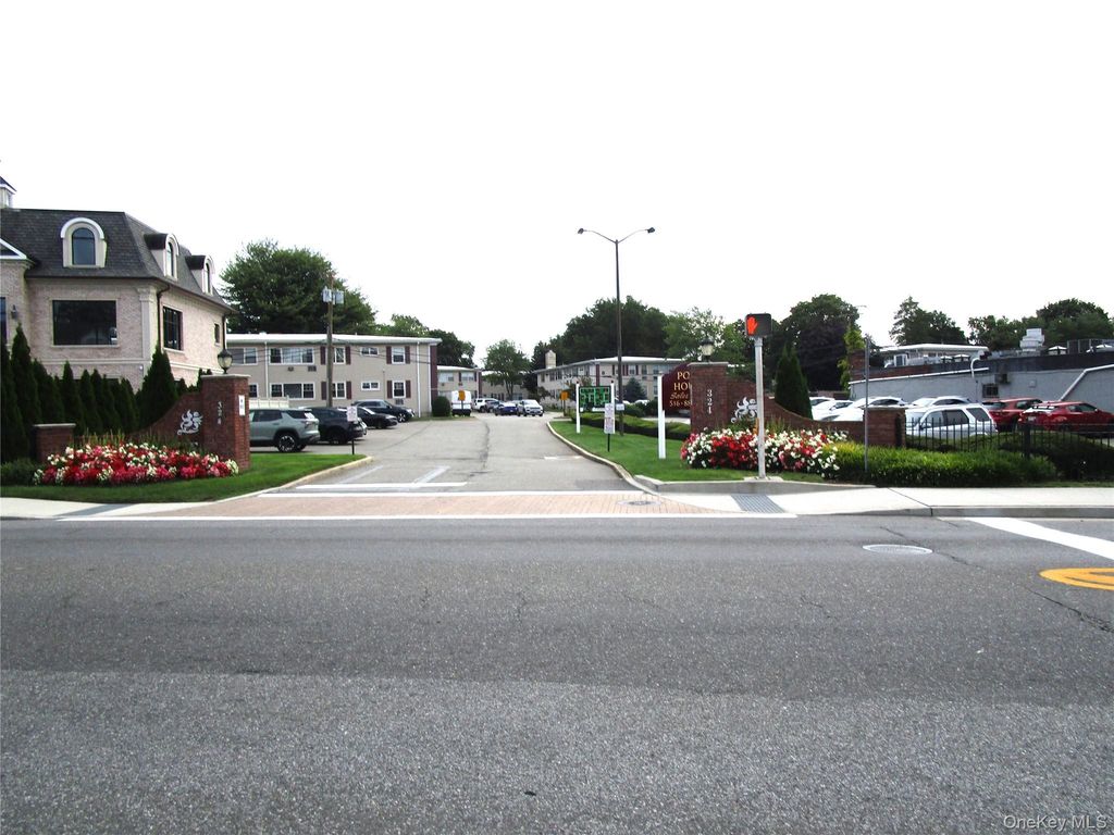 324 Post Avenue 11-I, Westbury, NY 11590 — photo 2