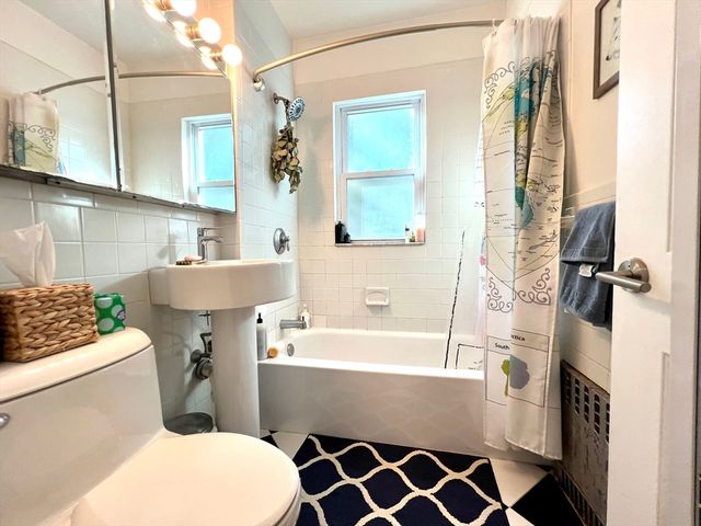 29 Wood Street 1, Cambridge, MA 02140