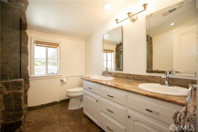 24512 Pat Place, Woodland Hills (los Angeles), CA 91367