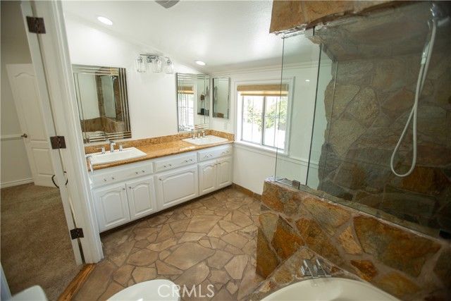 24512 Pat Place, Woodland Hills (los Angeles), CA 91367