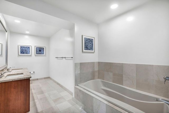 60 E MONROE Street 1508, Chicago, IL 60603