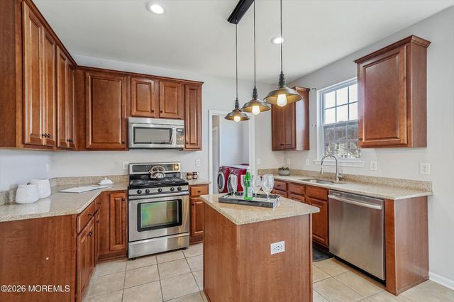 4 Harvest Lane, Pemberton, NJ 08068