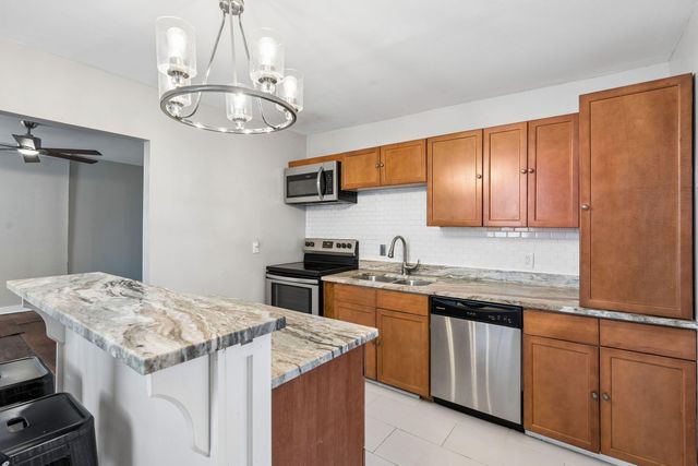 20 Amherst Street Apt B, Charleston, SC 29403
