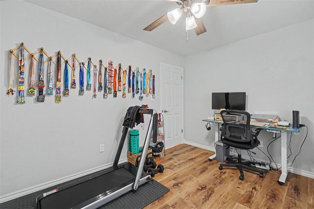 3817 SE Camelot Dr, Lawton, OK 73501