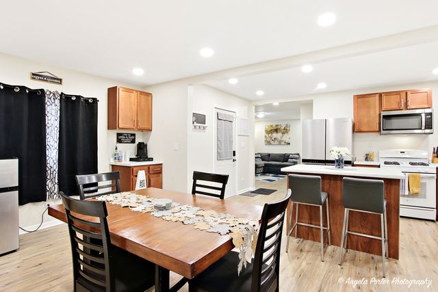 8915 Pine Avenue, Wonder Lake, IL 60097