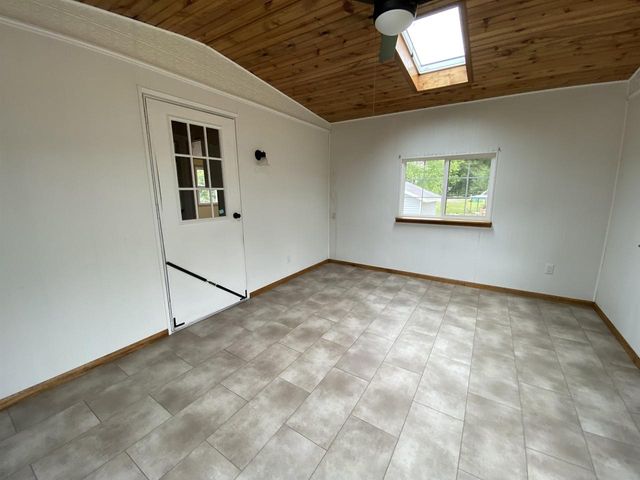 292 Ember Drive, Oxford, WI 53952