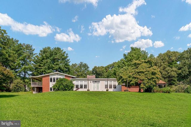 18002 ROSIERS CREEK LN, King George, VA 22485