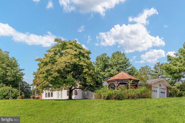 18002 ROSIERS CREEK LN, King George, VA 22485