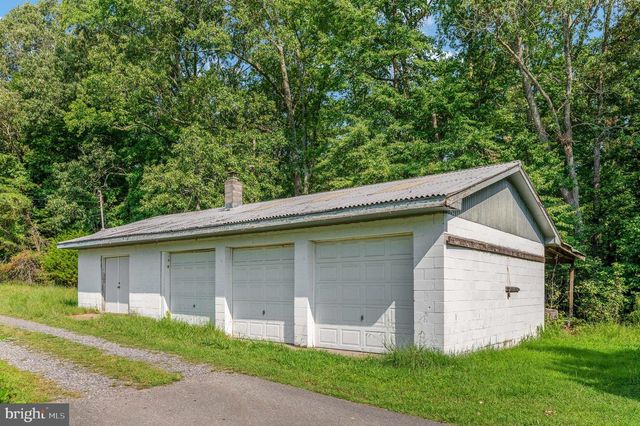 18002 ROSIERS CREEK LN, King George, VA 22485
