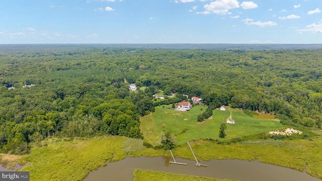 18002 ROSIERS CREEK LN, King George, VA 22485