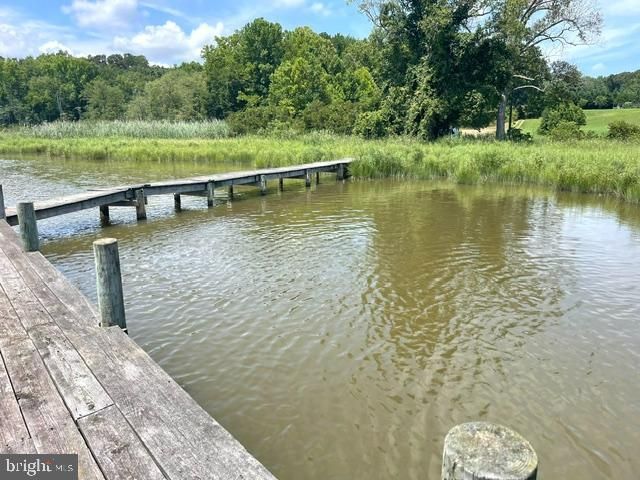 18002 ROSIERS CREEK LN, King George, VA 22485