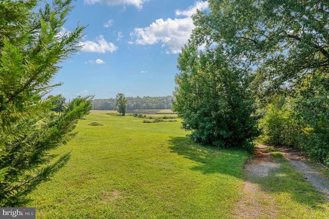 18002 ROSIERS CREEK LN, King George, VA 22485