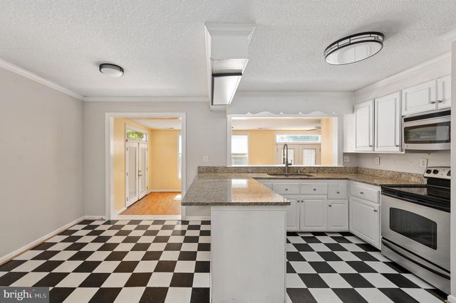 18002 ROSIERS CREEK LN, King George, VA 22485