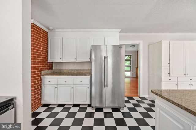 18002 ROSIERS CREEK LN, King George, VA 22485