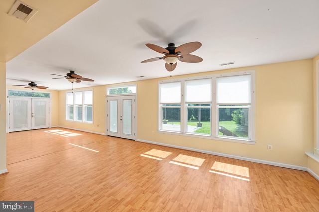 18002 ROSIERS CREEK LN, King George, VA 22485