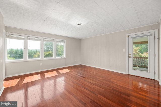 18002 ROSIERS CREEK LN, King George, VA 22485