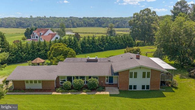 18002 ROSIERS CREEK LN, King George, VA 22485