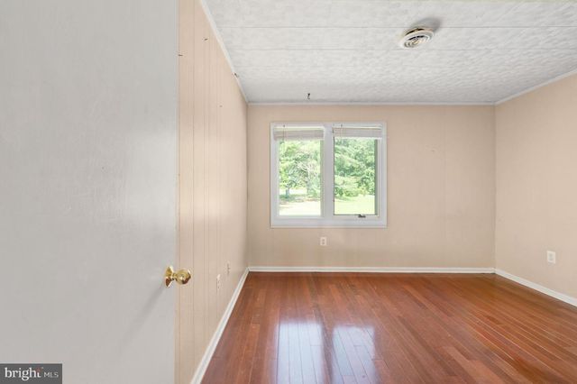18002 ROSIERS CREEK LN, King George, VA 22485