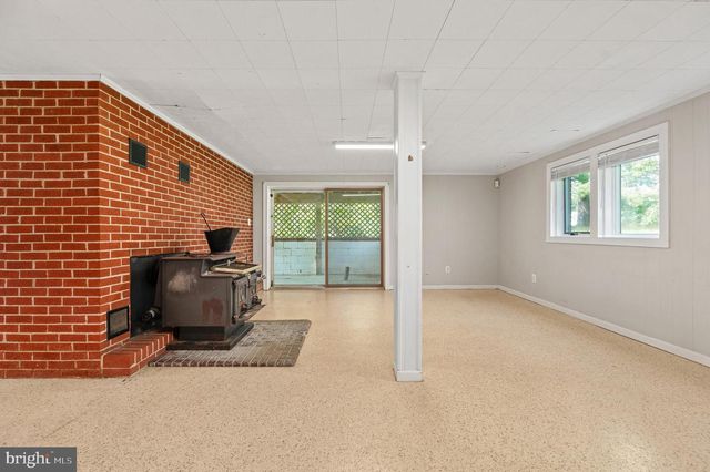 18002 ROSIERS CREEK LN, King George, VA 22485