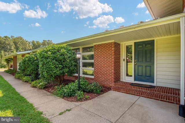 18002 ROSIERS CREEK LN, King George, VA 22485