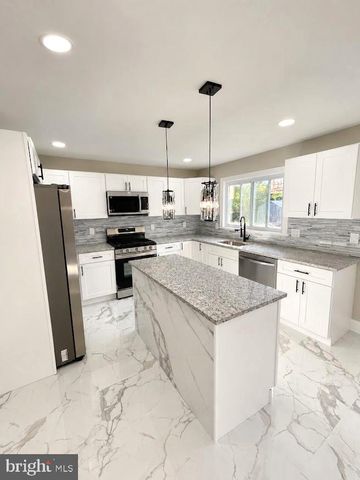 116 W PARK AVE, Lindenwold, NJ 08021