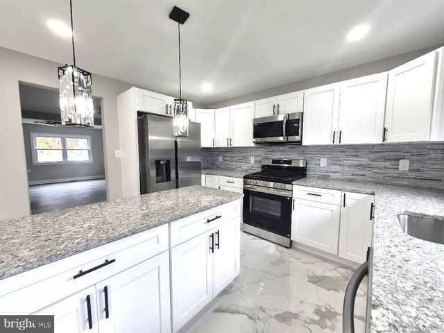 116 W PARK AVE, Lindenwold, NJ 08021