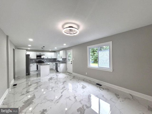 116 W PARK AVE, Lindenwold, NJ 08021